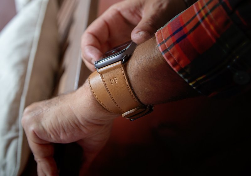 Apple Watch Series 4 Double Tour Watchband - (44 mm)