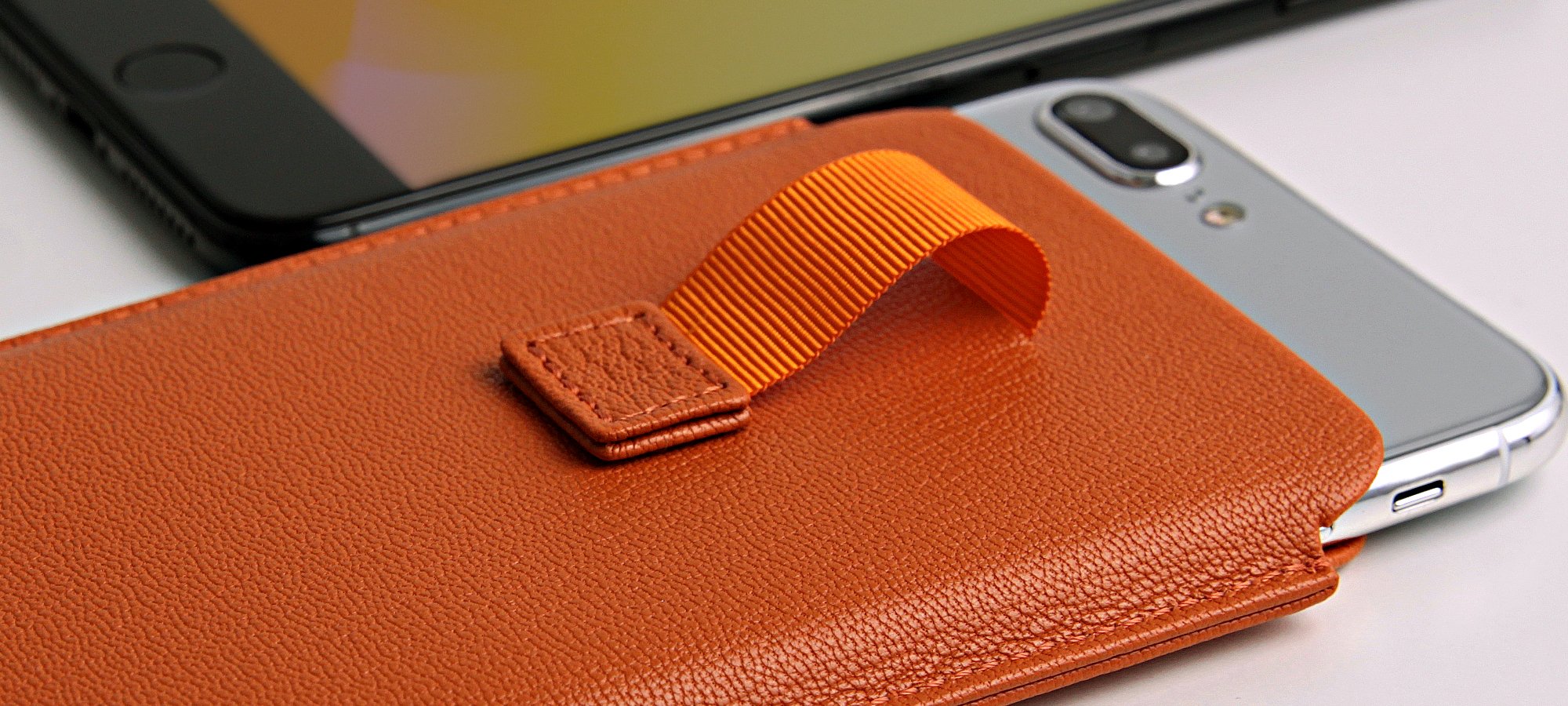 iPhone 8 Plus 拉绊皮套