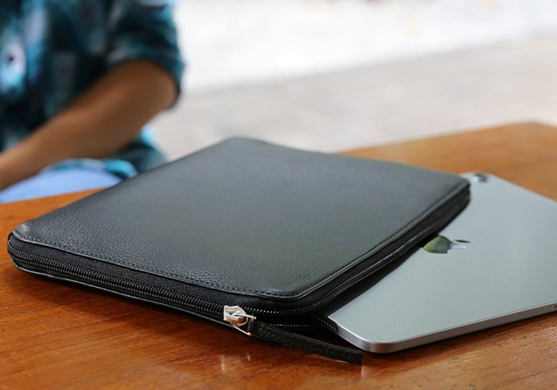 Zipped case for iPad Pro 11”
