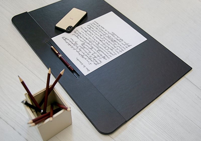 Desk pad (23.6 x 15.7 inches)