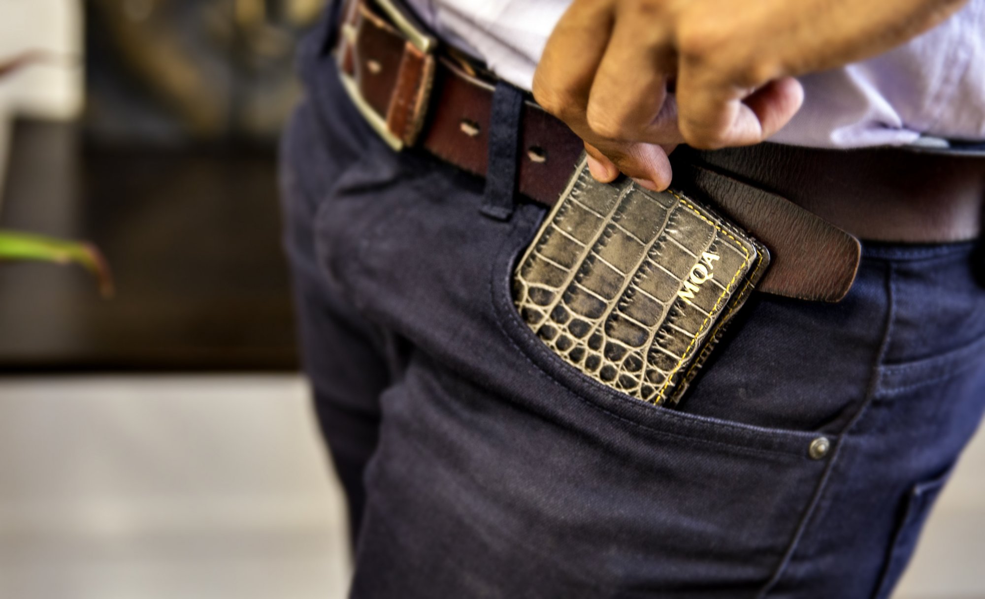 Slim credit cards holder