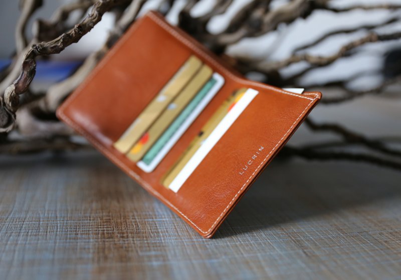 Slim wallet for men