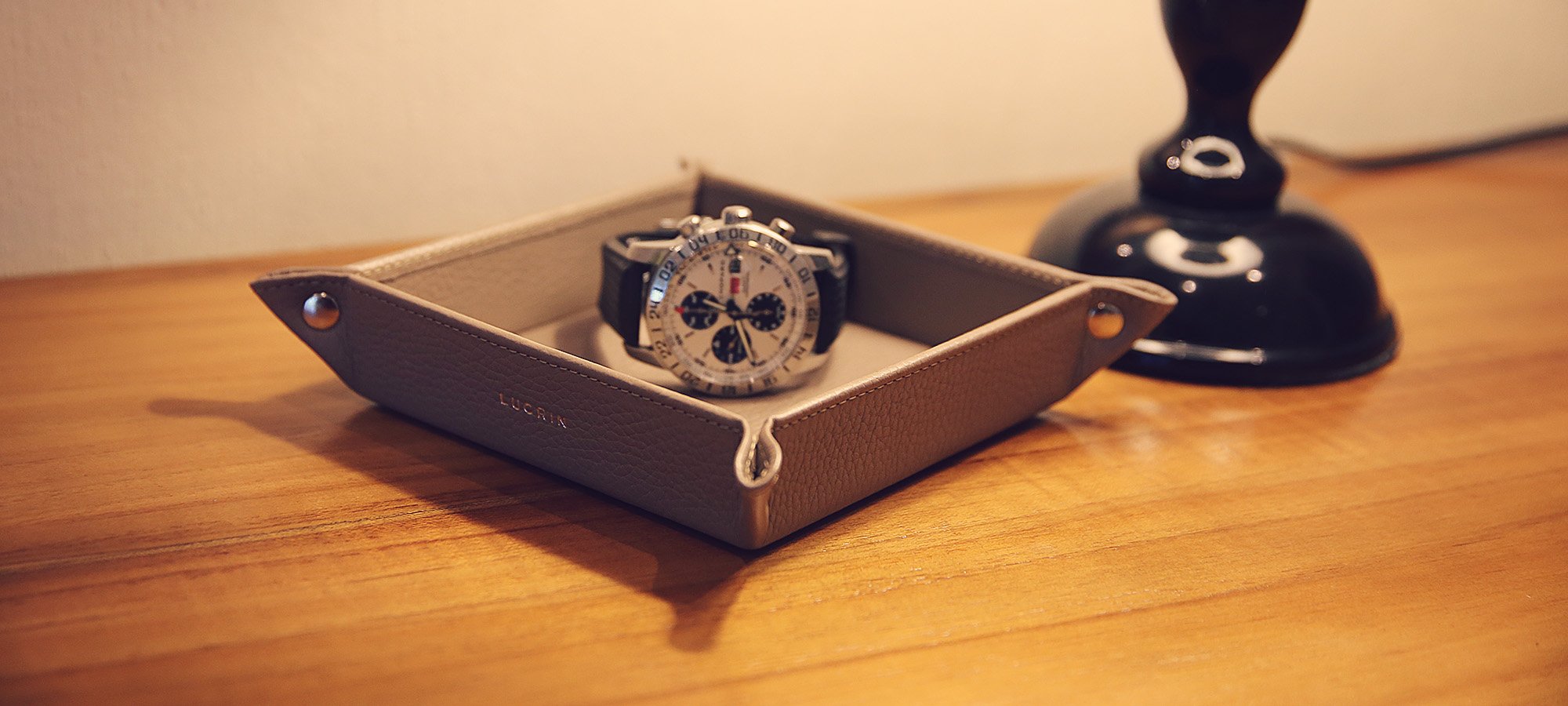 Small square catchall (4.7 x 4.7 x 1.3 inches)