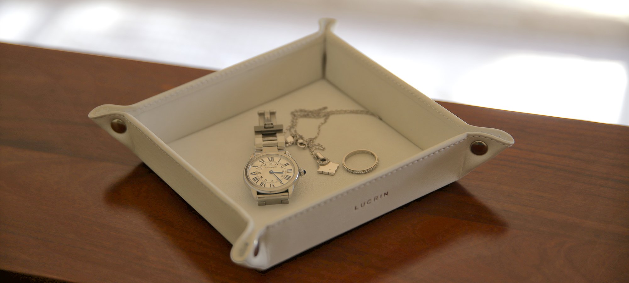 Small square catchall (4.7 x 4.7 x 1.3 inches)