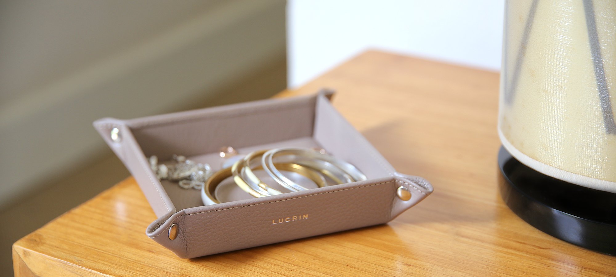 Small square catchall (4.7 x 4.7 x 1.3 inches)