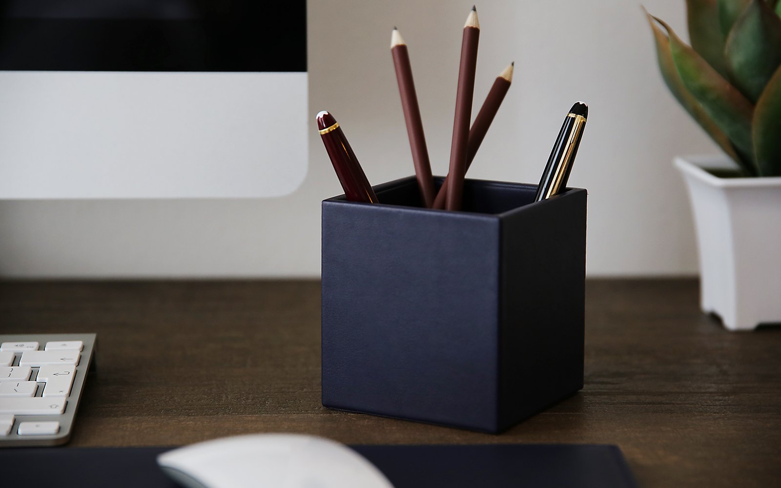 Wooden Square Pen Holder in Leather