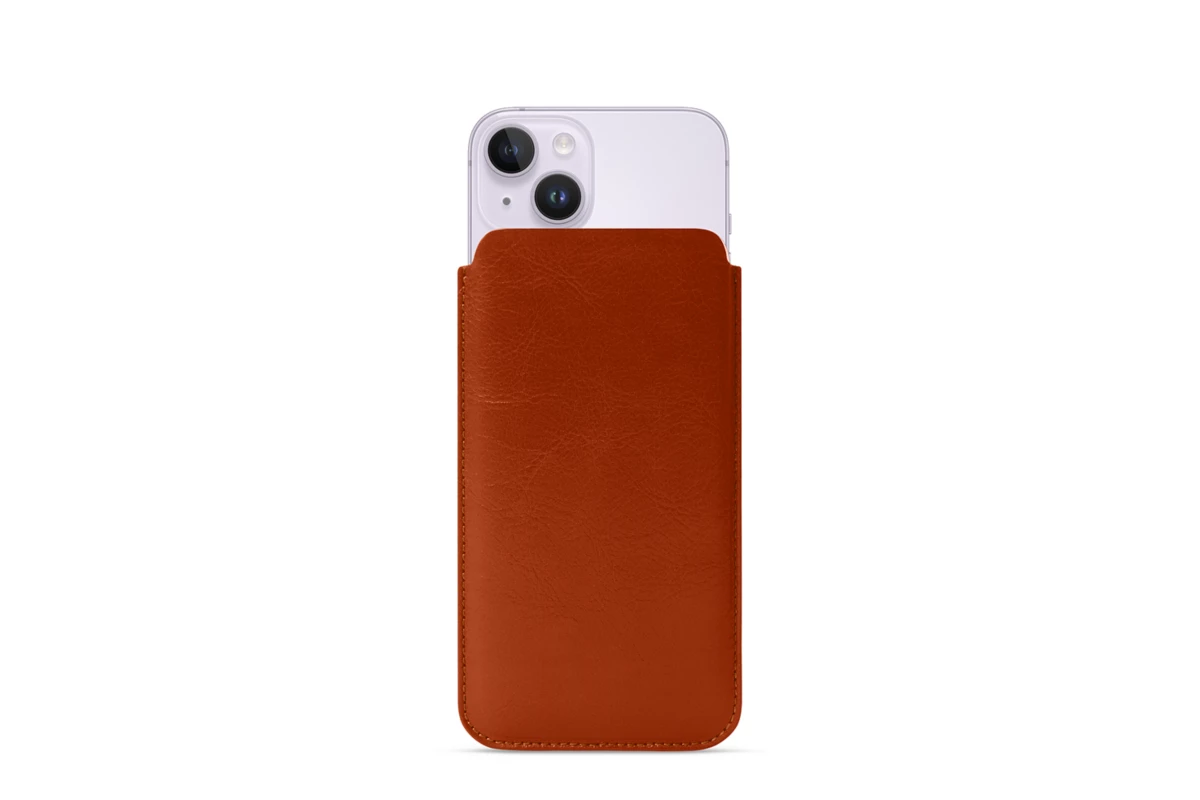 Tan Iphone | Customisable leather sleeve for iPhone 14 - Tan - Vegetable Tanned ...