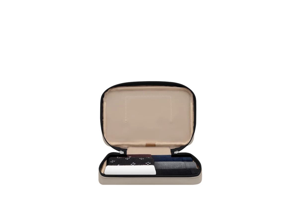 Mini Travel Cube (Nylon) | LUCRIN Travel Collection - Black-Beige ...