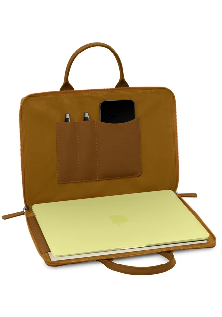 MacBook Neo レザーケース | LUCRIN Geneva