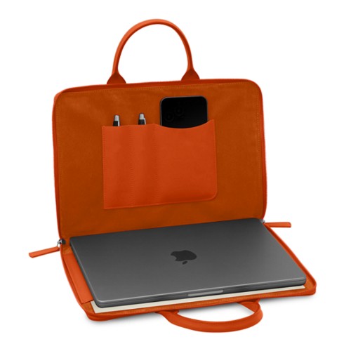 MacBook Pro 14” M1 suojakotelo kantokahvalla