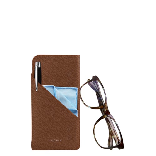 Glasses case with pocket