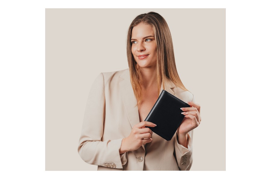 a6 portfolio - dark brown - granulated leather